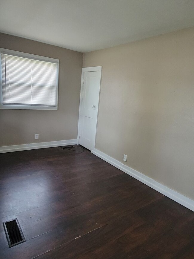 Photo - 1 Bedroom Single Family Home Available in June