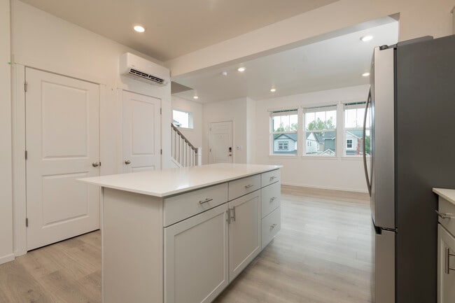 16214 204th Ave E