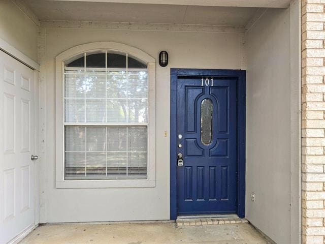 Building Photo - 1501 Cedar Elm Dr Unit 101