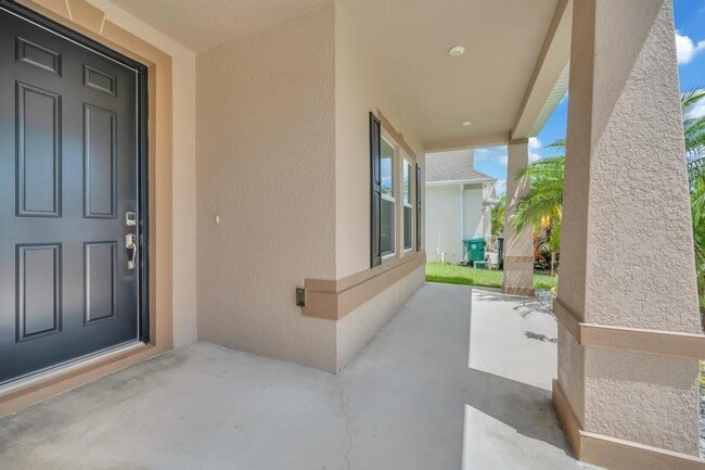 Photo - 5335 NW Wisk Fern Cir