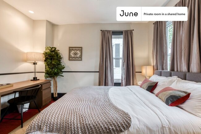 Photo - Room in Shared 4 bed/2 bath home Unit 2D