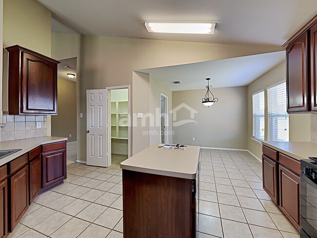 Photo - 1415 Spinnaker Way