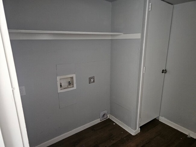 Photo - 1 Bed 1 Bath For Rent    50% off first mon...