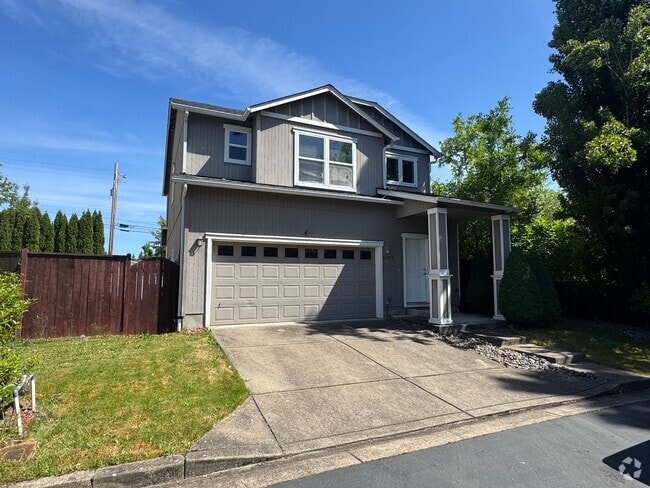 Building Photo - (GAR) 3 Bed/ 3 Bath Rental