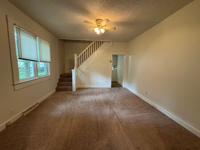 Photo - 2346 Coyner Ave