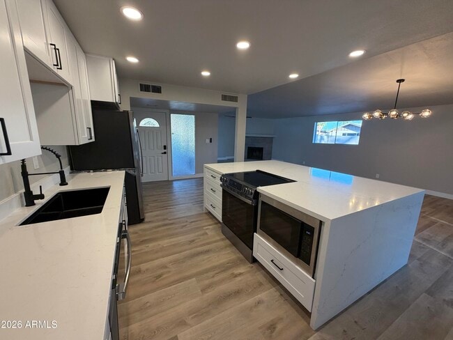 5420 N Granite Reef Rd