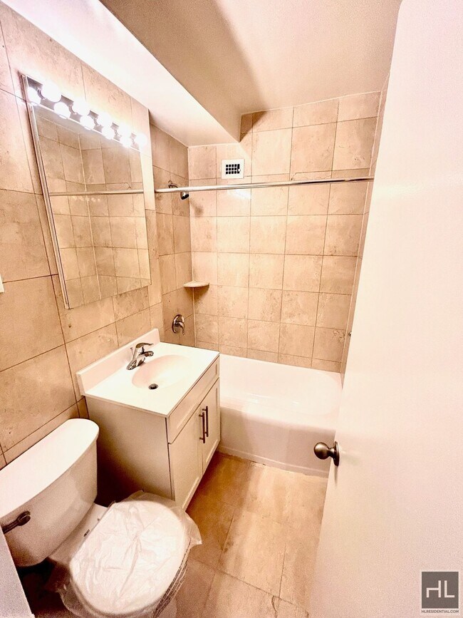 Photo - East 79th Street Unit 11F