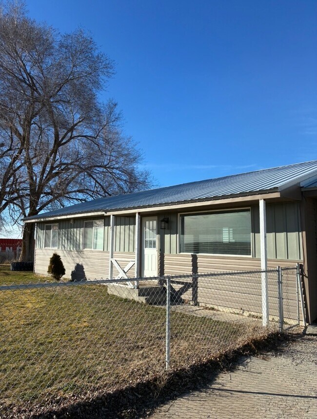 Photo - 2862 E 400 S