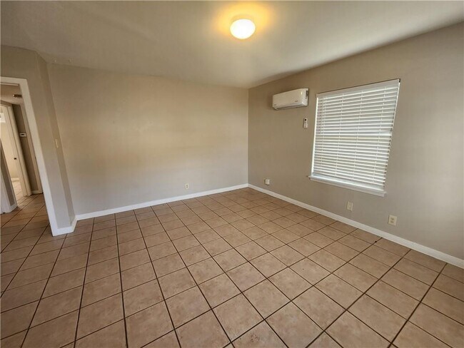 Photo - 607 Nelray Blvd