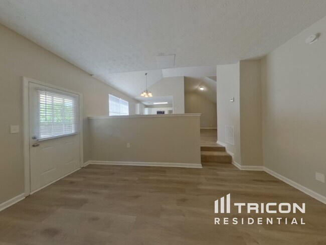 Photo - 40 Hazelhurst Dr