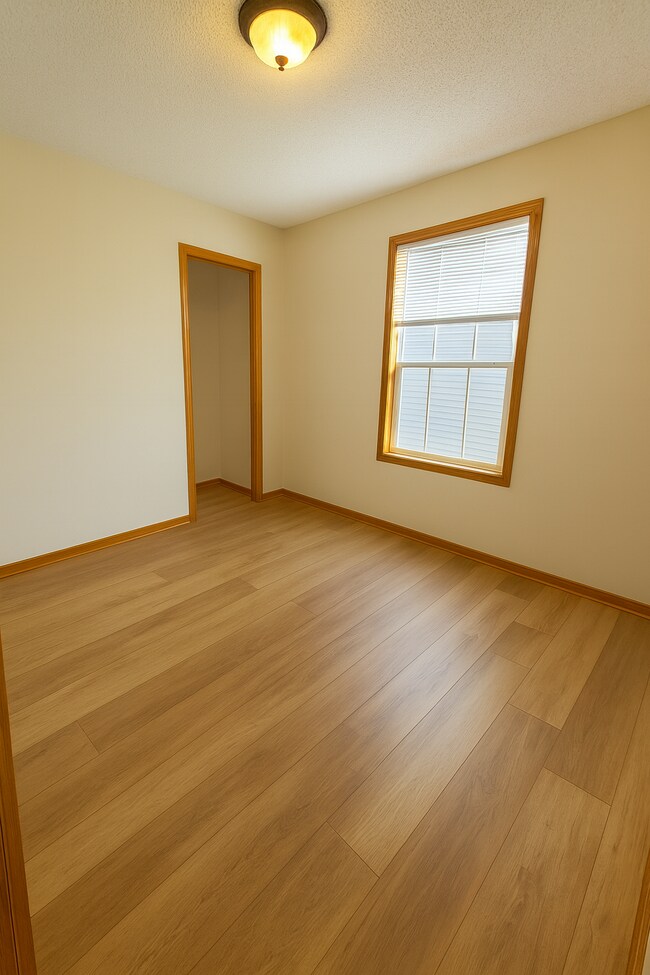 Photo - 7354 Windsor Dr N