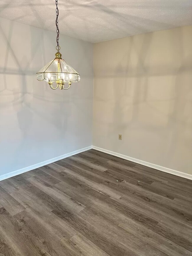 Photo - Hedington Condo