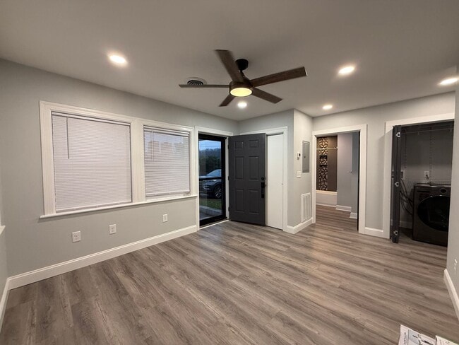 Photo - 313 E Bernard Ave Unit #2