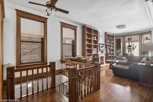 Photo - 145 W Burton Pl Unit 145 W Burton Place #1