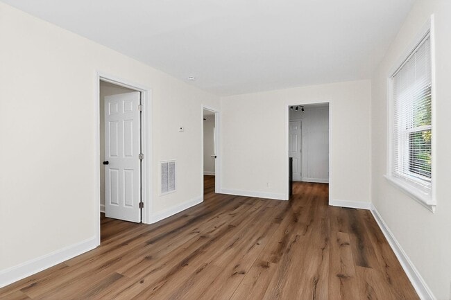 Photo - Cozy 2 Bedroom Duplex In NoDa Area