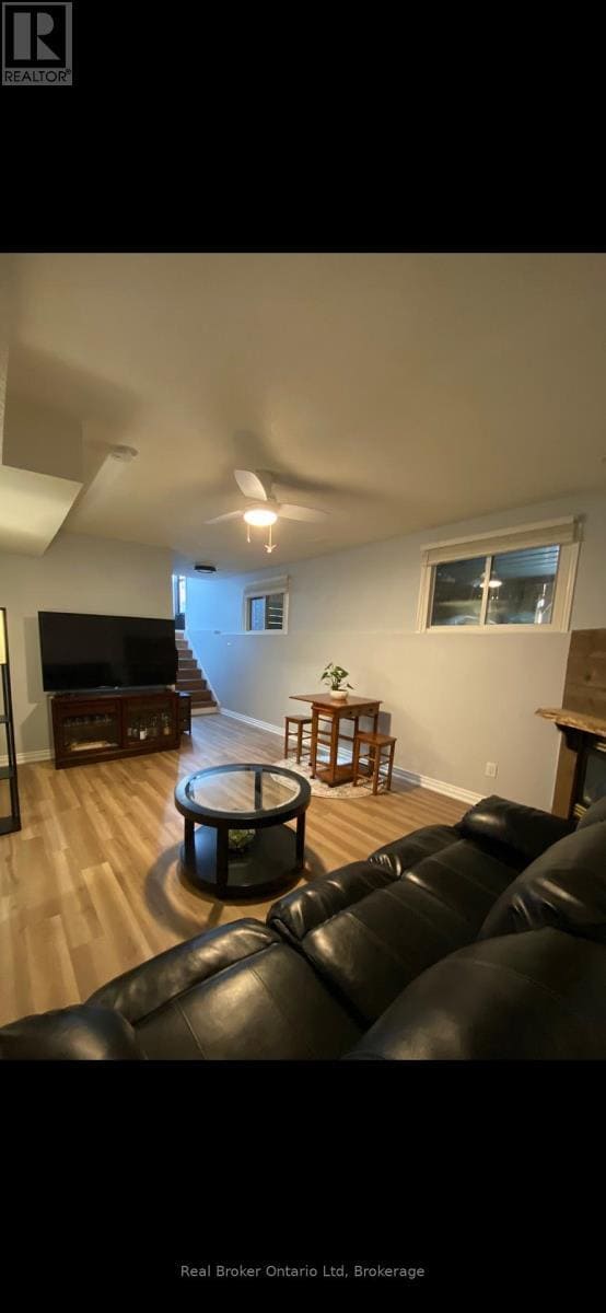 Photo - 1819 Old Second Rd S