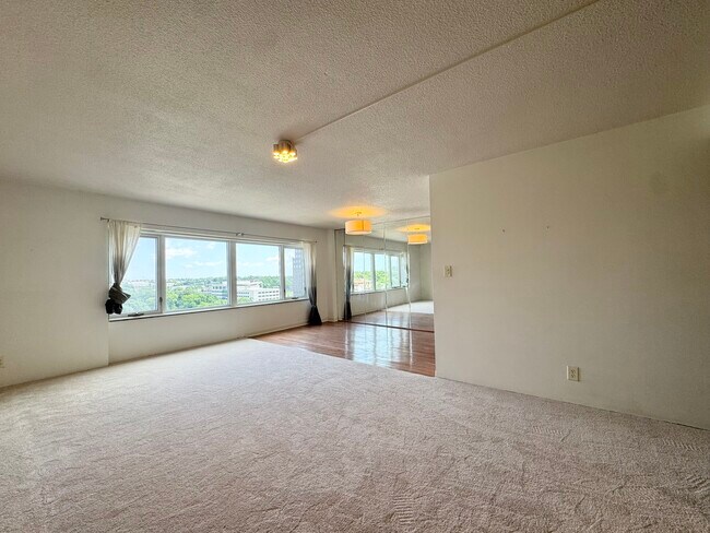 Photo - 4545 Wornall Rd Unit 1108