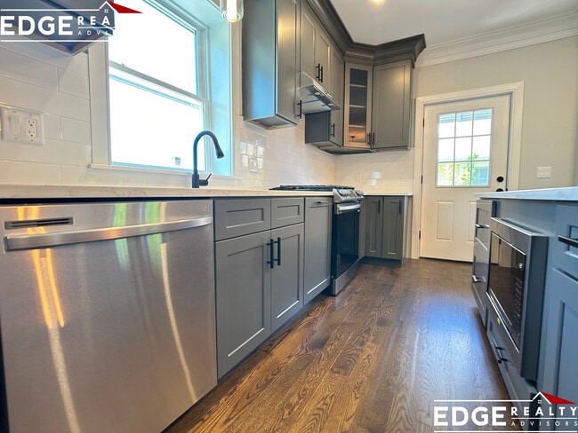 Photo - 240 Palfrey St Unit 1