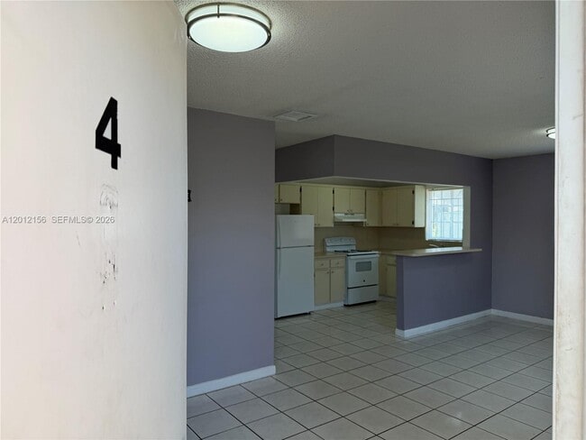 Photo - 837 SE 8th Ct Unidad 4