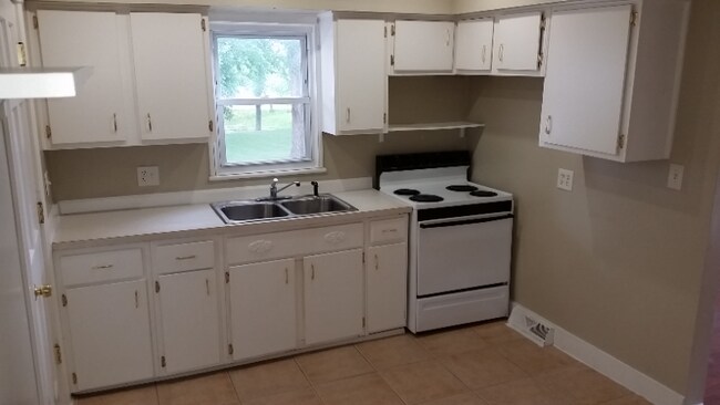 Photo - 11078 Polk St