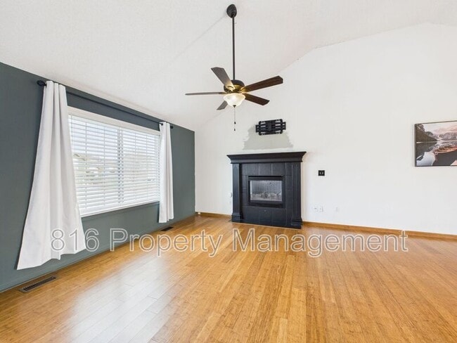 Photo - 1305 Aspen Dr