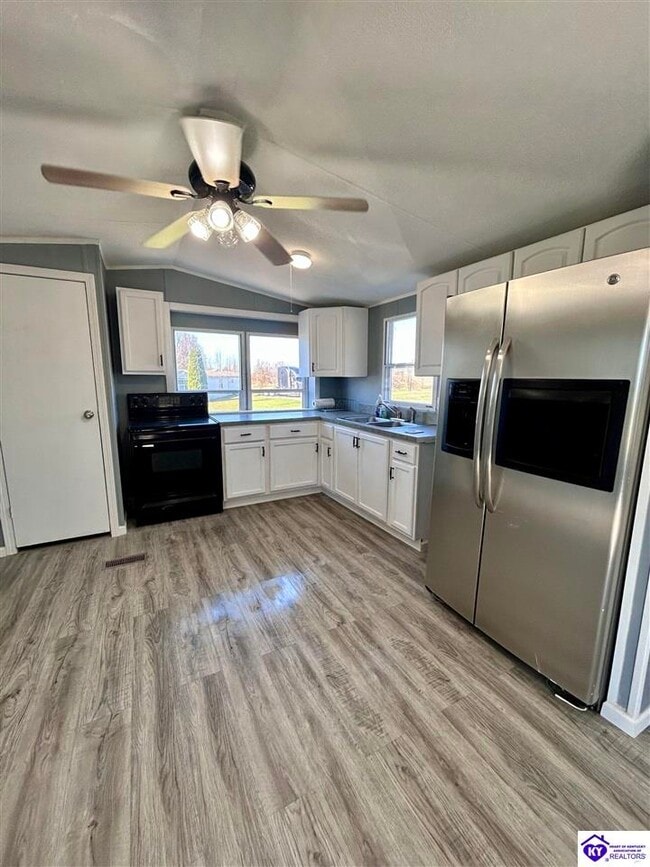 Photo - 55 Rhonda Ct