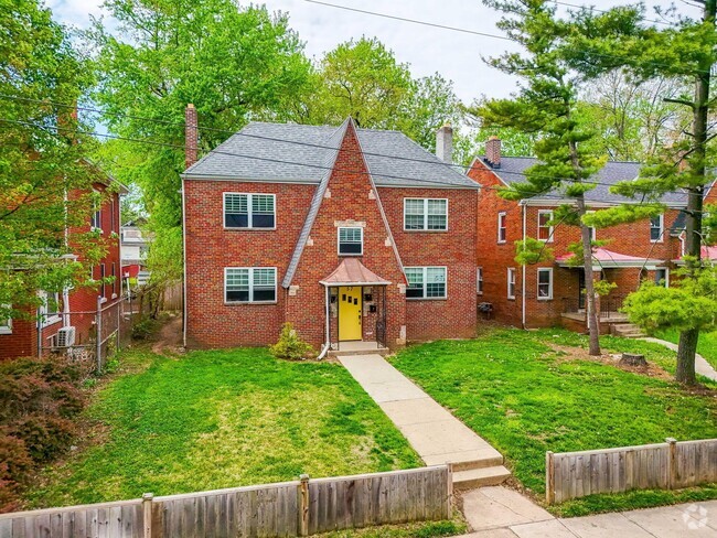 Building Photo - 57 N Burgess Ave Unit C Rental