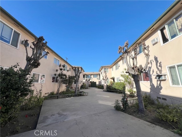 Photo - 6345 Templeton St Unidad J