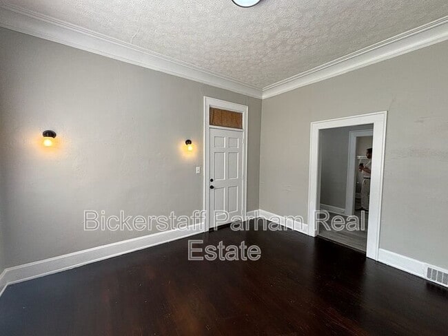 Photo - 1261 Cedar Ave
