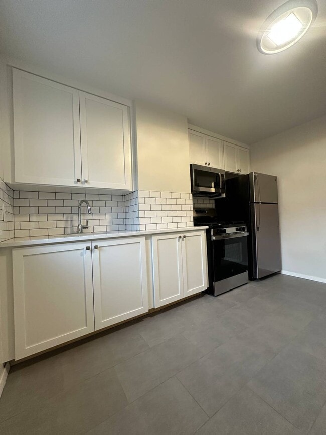 Photo - 62-47 64th St