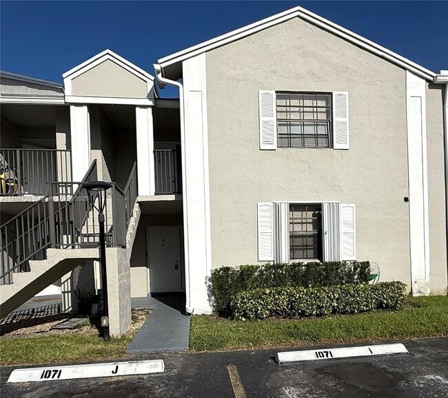 Building Photo - 1071 Adams Ave Unit 1071J