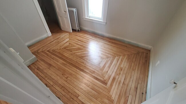 Photo - 41 S Main St