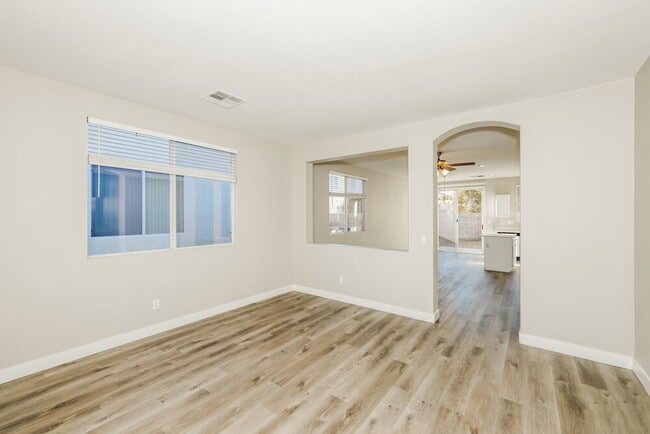 Photo - 1931 Giant Pine Ave