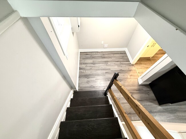 Photo - 282 E 33rd St