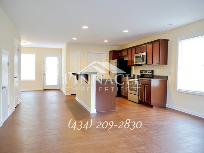 Photo - 2313 Acorn St
