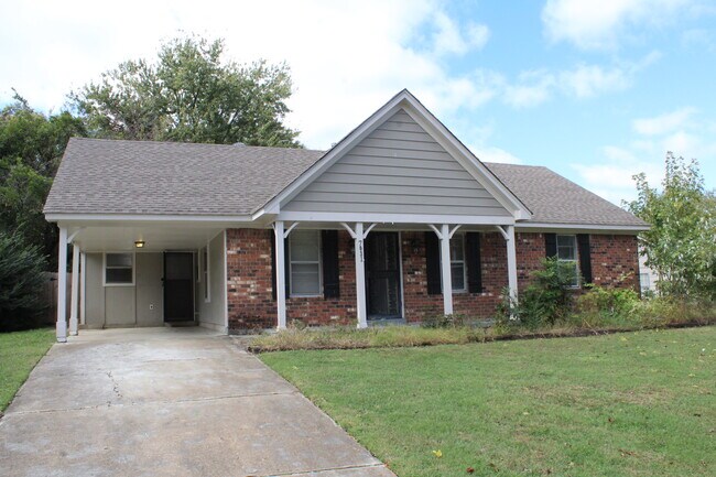 Photo - 7031 Saddlebrook Dr