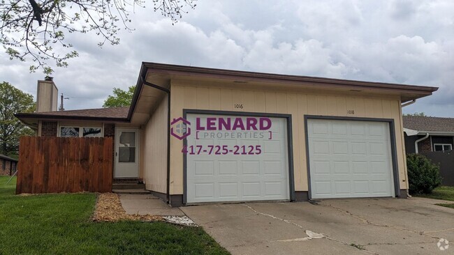 Building Photo - Lexington Duplex Unit 1016 Rental