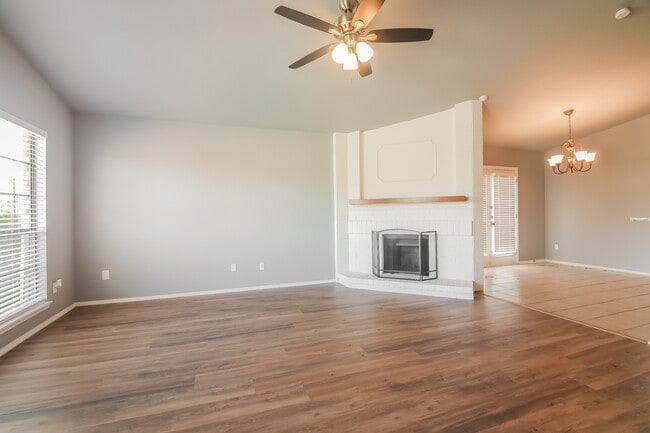 Photo - 1517 Windsor Dr