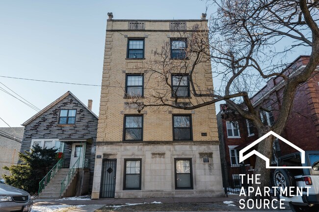 Photo - 3620 N Marshfield Ave Unit 1C