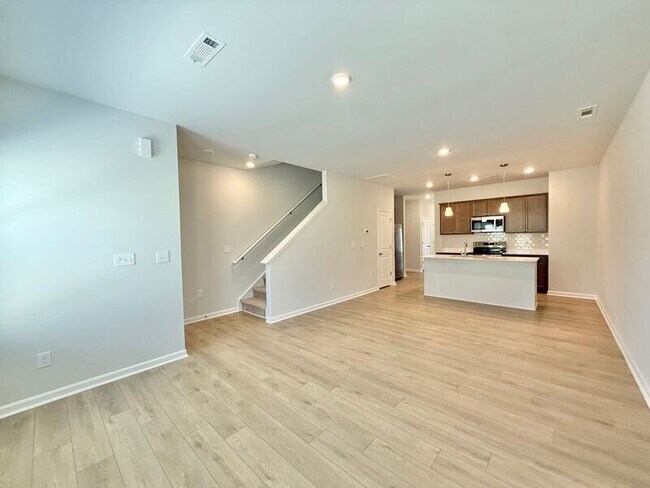 Photo - 112 Silver Fir Ln