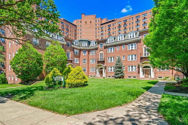 Carolina Apartments