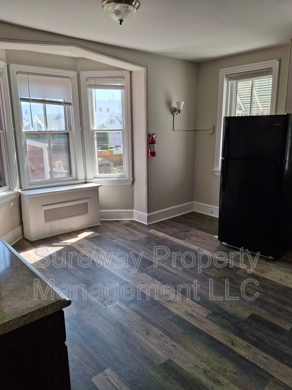 Photo - 212 E Broad St Unit 2