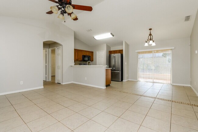 Photo - 617 Willow Run St