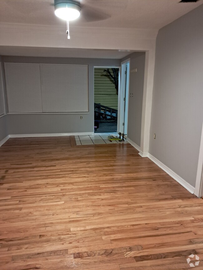 Building Photo - 604 12th Ave N Rental