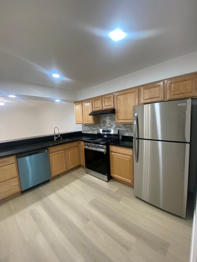 Building Photo - 4248 Tara Ave Unit B Rental