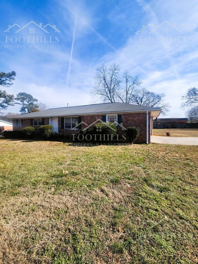 Photo - 109 Brewton Ct