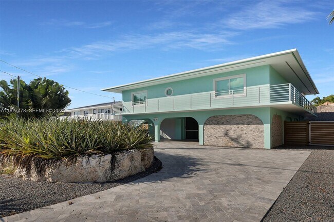232 W Seaview Dr
