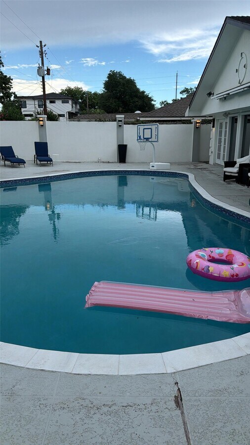 Photo - 5526 Kuldell Dr