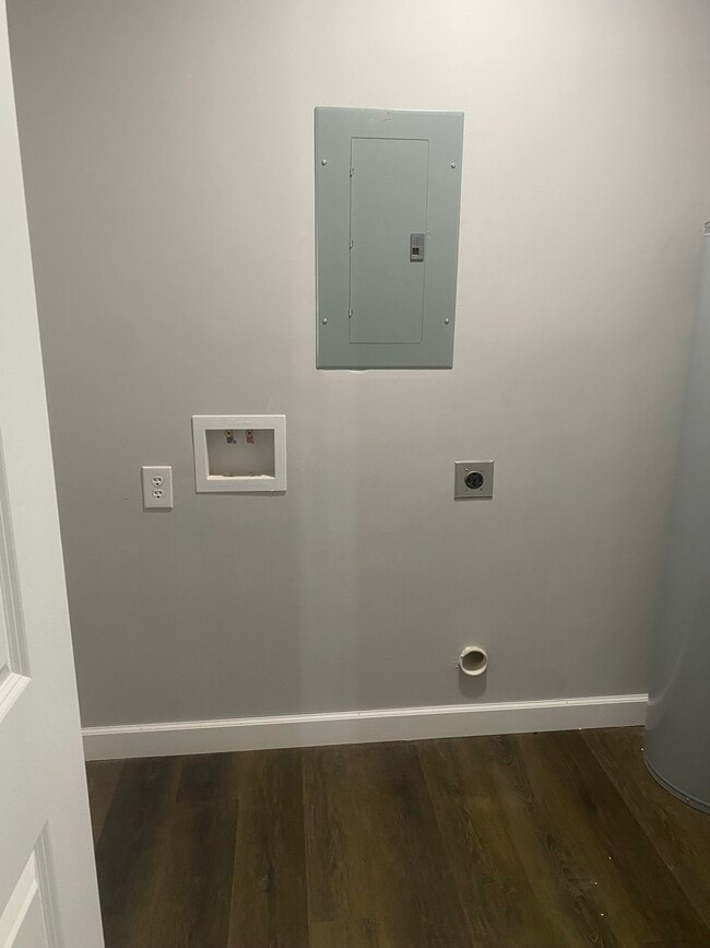 Photo - 180 Old Hwy 63 N