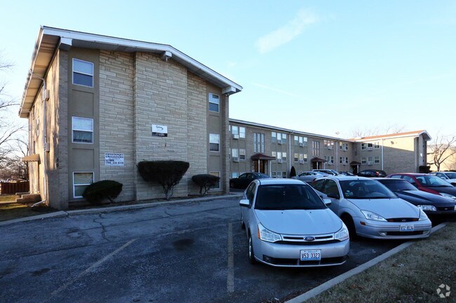 Photo - 1450 N 1st Ave Apartments